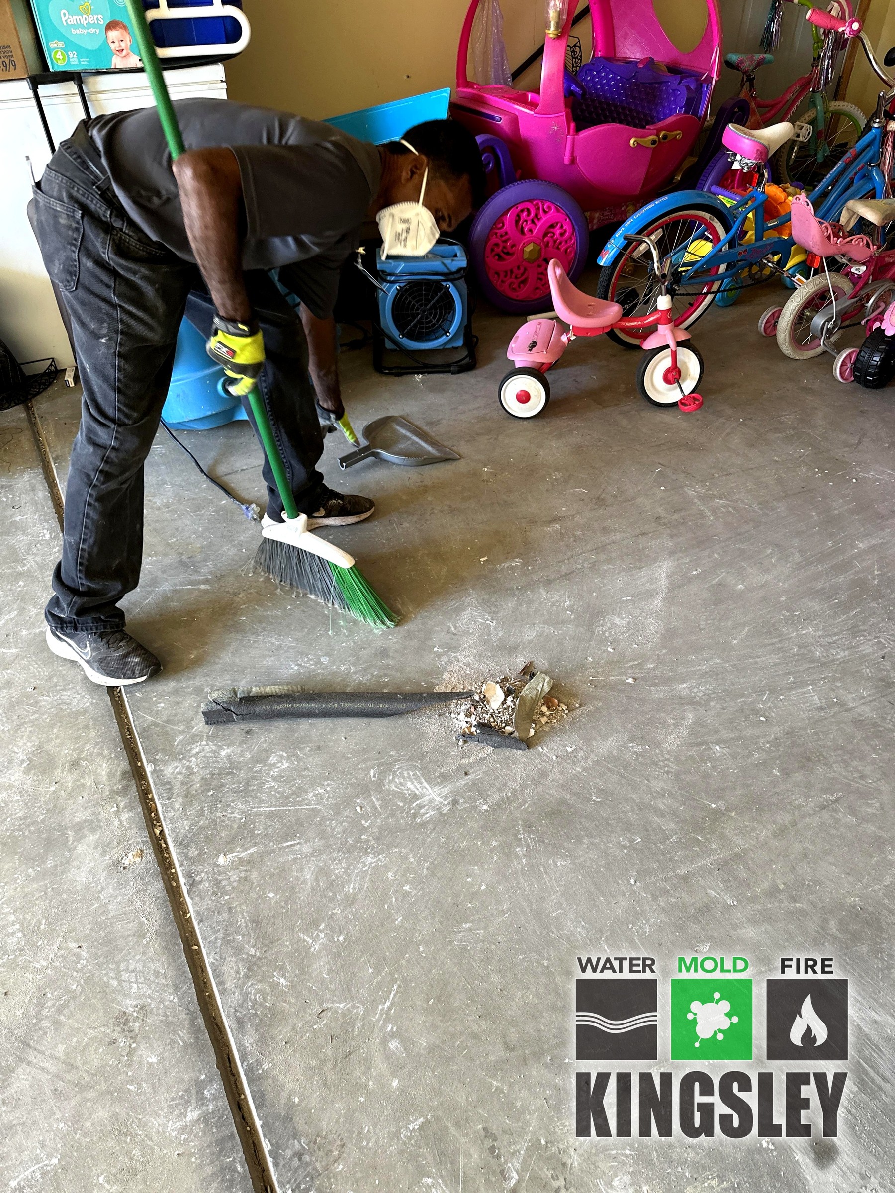 Water Damage Extraction and Drying restoration work documented in West Columbia, SC