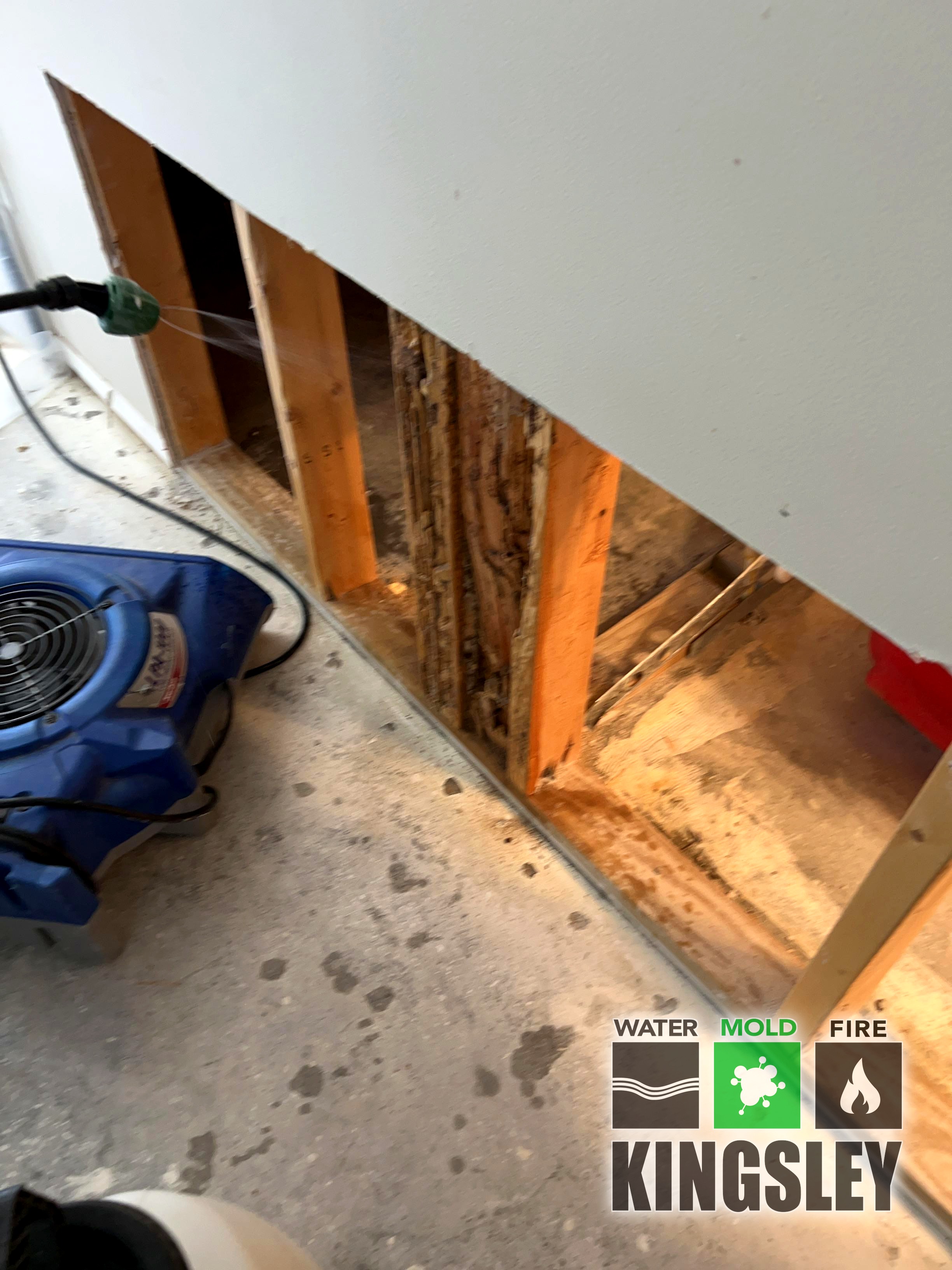 Tile Floor Moisture Mapping and Water Cleanup