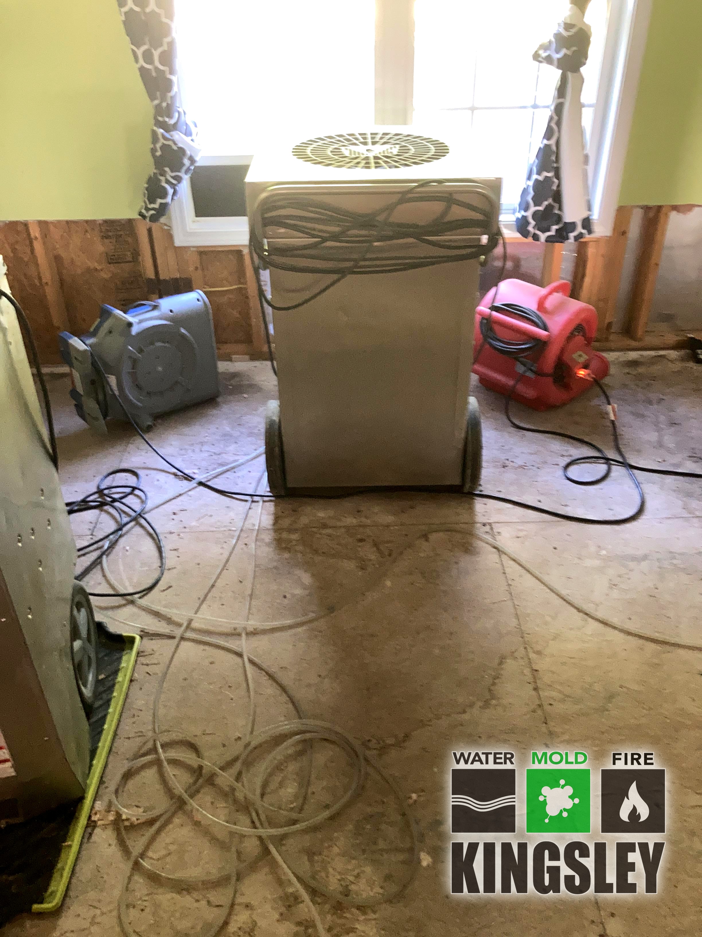Structural Drying with Dehumidifier and Air Movers